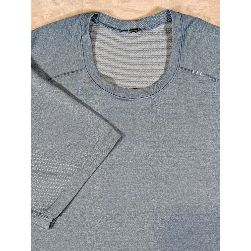 Lululemon Mens Large Blue Metal Vent Tech Short Sleeve Athletic Workout Shirt